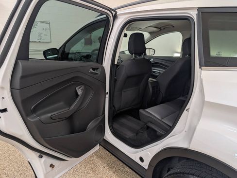 Used 2018 Ford Escape SE AWD/4WD image 12