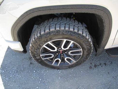 New 2026 GMC Sierra 1500 AT4 w/ AT4 Premium Package AWD/4WD image 14