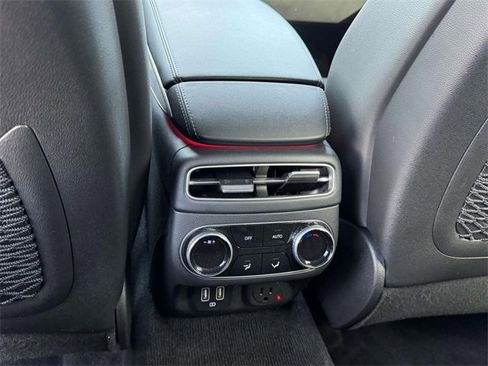 Used 2023 Genesis GV70 2.5T Sport Prestige w/ Sport Prestige Package image 11