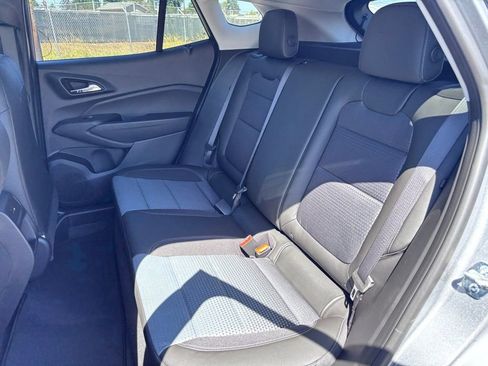 New 2025 Chevrolet Trax LT image 38