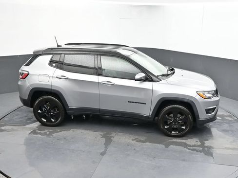 Used 2019 Jeep Compass Latitude AWD/4WD image 14