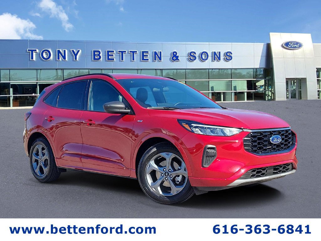 Used 2023 Ford Escape ST-Line w/ Tech Pack #1 FWD image 1
