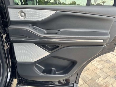 New 2025 Lincoln Navigator Black Label image 21