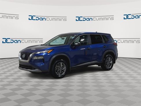 Used 2023 Nissan Rogue S image 4