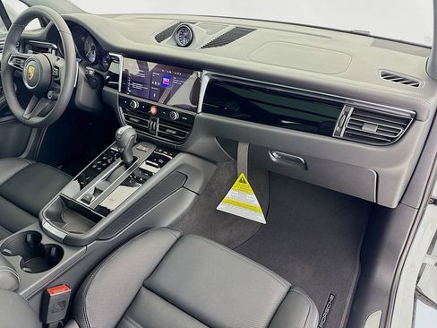 New 2026 Porsche Macan S image 34