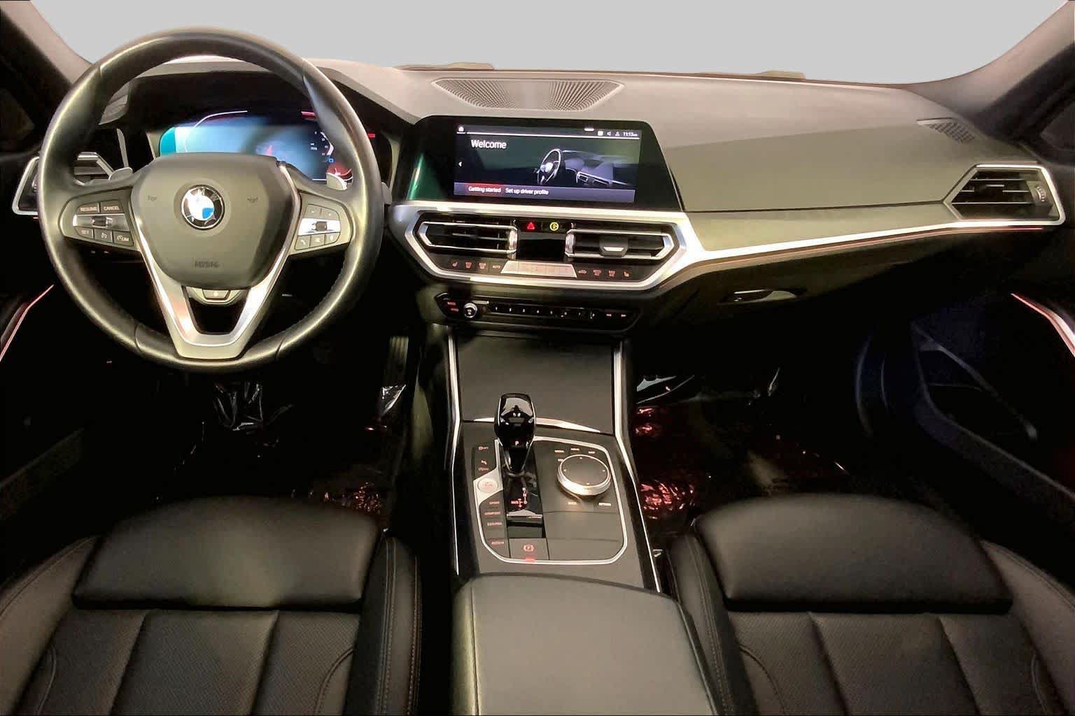 Used 2022 BMW 330i xDrive Sedan w/ Premium Package AWD/4WD image 16