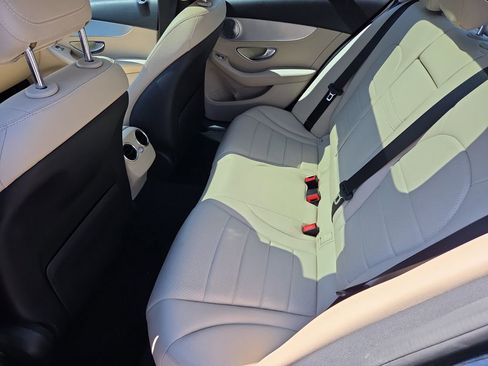 Used 2016 Mercedes-Benz C 300 4MATIC Sedan image 12