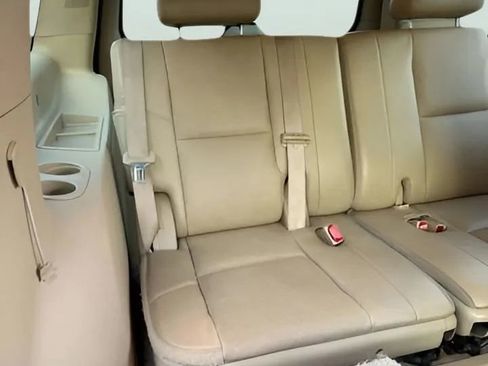 Used 2011 Chevrolet Suburban LTZ image 40