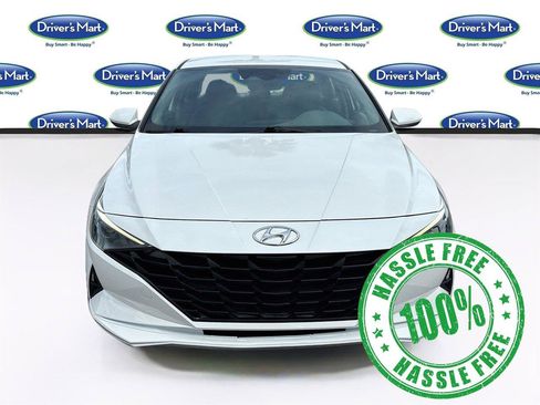 Used 2023 Hyundai Elantra Blue FWD image 2