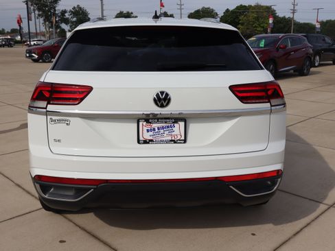 Used 2023 Volkswagen Atlas Cross Sport SE FWD image 7