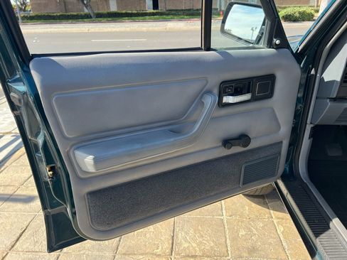 Used 1996 Jeep Cherokee 4WD 4-Door image 13