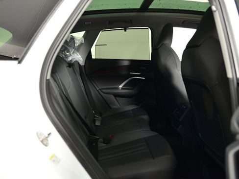 New 2025 Audi Q5 Premium Plus AWD/4WD image 18