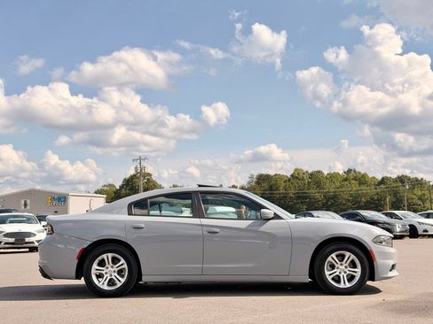Used 2022 Dodge Charger SXT w/ Leather Interior Group RWD image 9