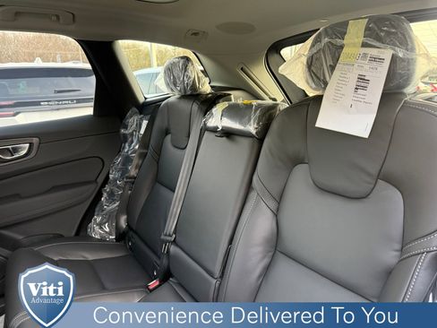 New 2026 Volvo XC60 B5 Ultra w/ Protection Package Premier AWD/4WD image 14