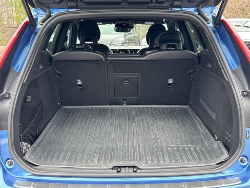 Used 2018 Volvo XC60 T6 R-Design w/ Convenience Package image 18