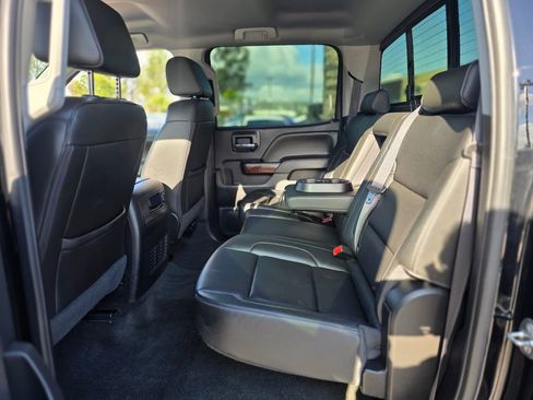 Used 2018 GMC Sierra 1500 SLT w/ Enhanced Driver Alert Package image 15