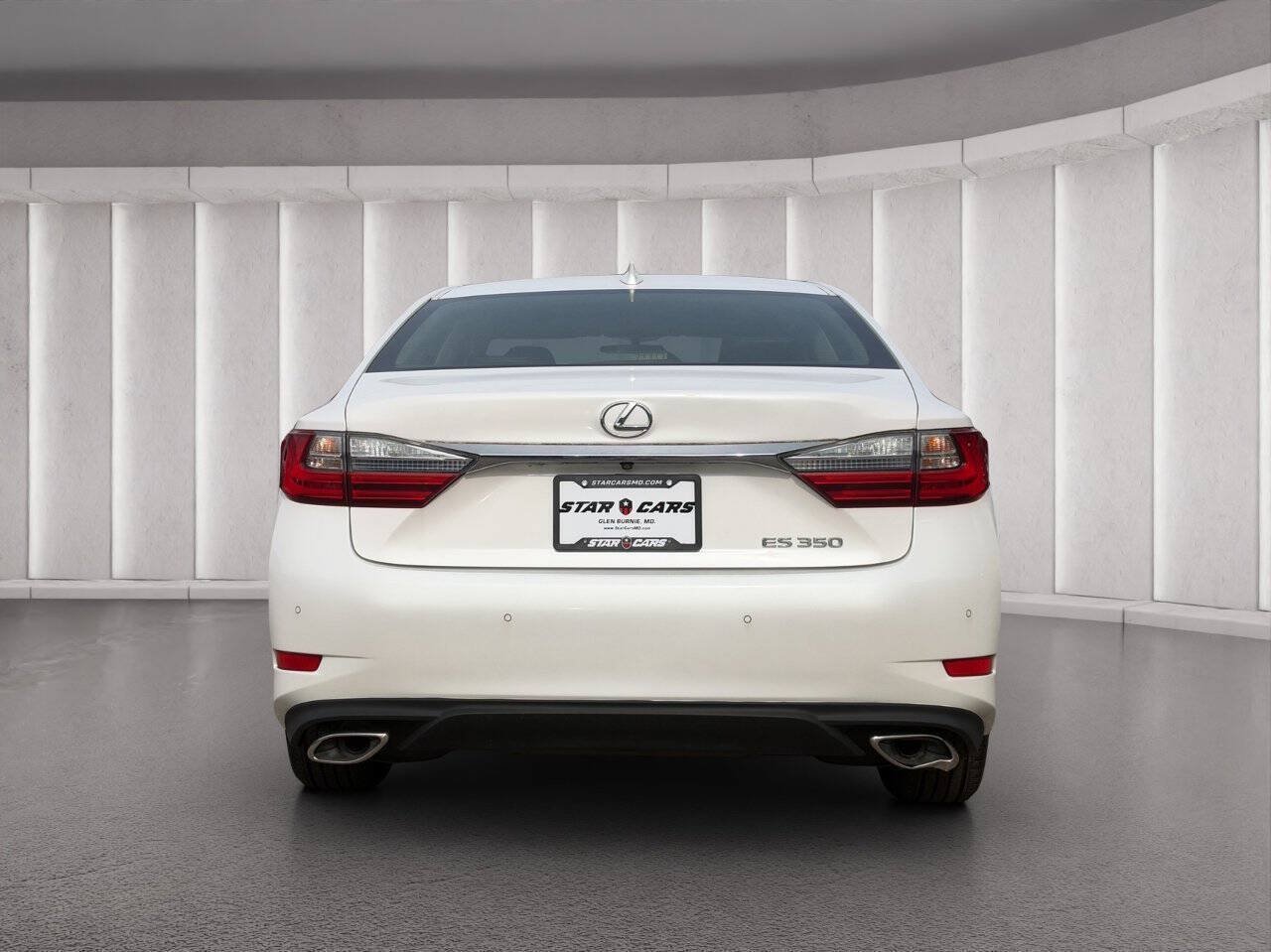 Used 2016 Lexus ES 350 w/ Premium Package w/Wood Trim FWD image 4