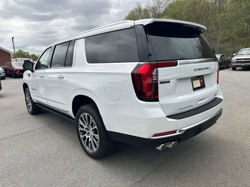 New 2026 GMC Yukon XL Denali w/ Denali Reserve Package image 8