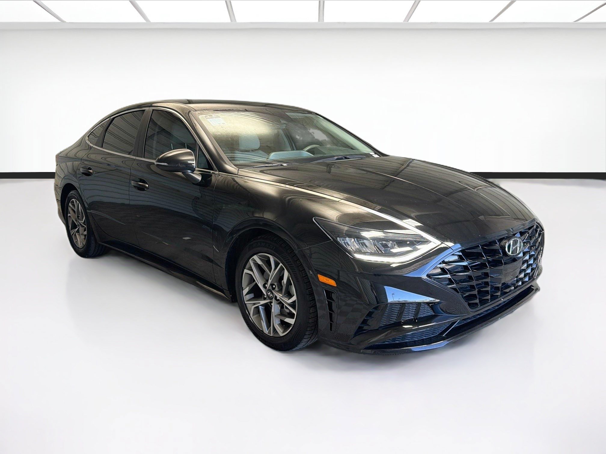 Used 2022 Hyundai Sonata SEL w/ Preferred Accessory Package FWD image 3