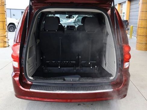 Used 2019 Dodge Grand Caravan SE image 21