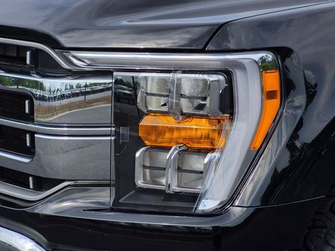 Used 2023 Ford F150 Lariat RWD image 6