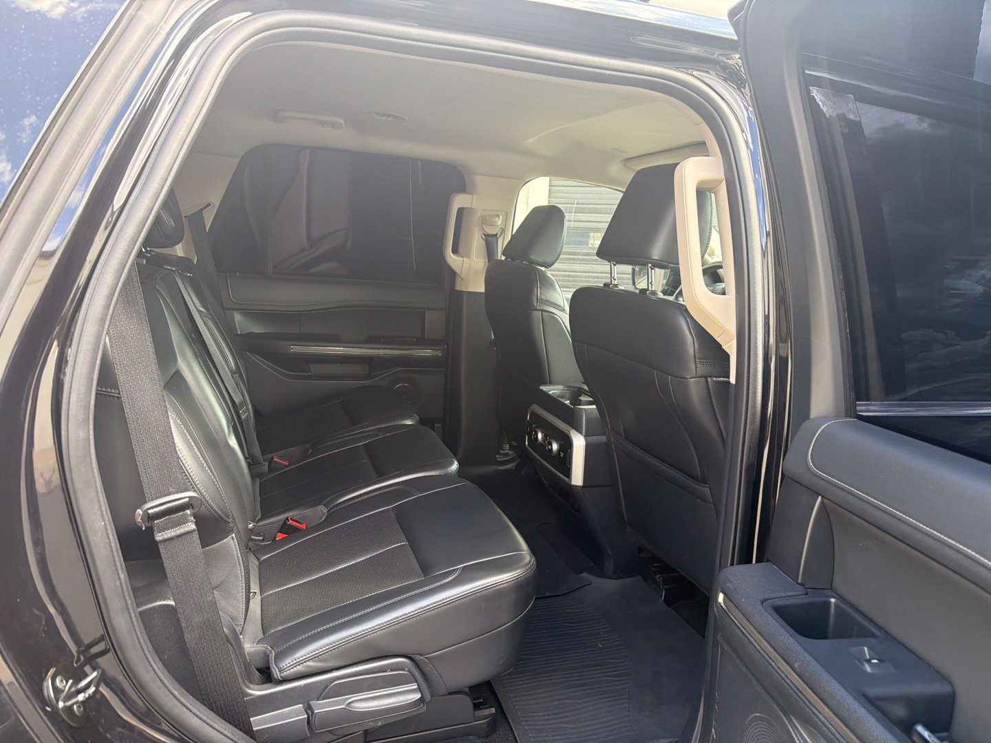 Used 2022 Ford Expedition XLT AWD/4WD image 23