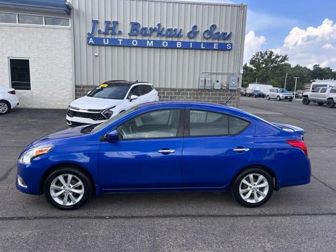 Used 2017 Nissan Versa FWD image 4