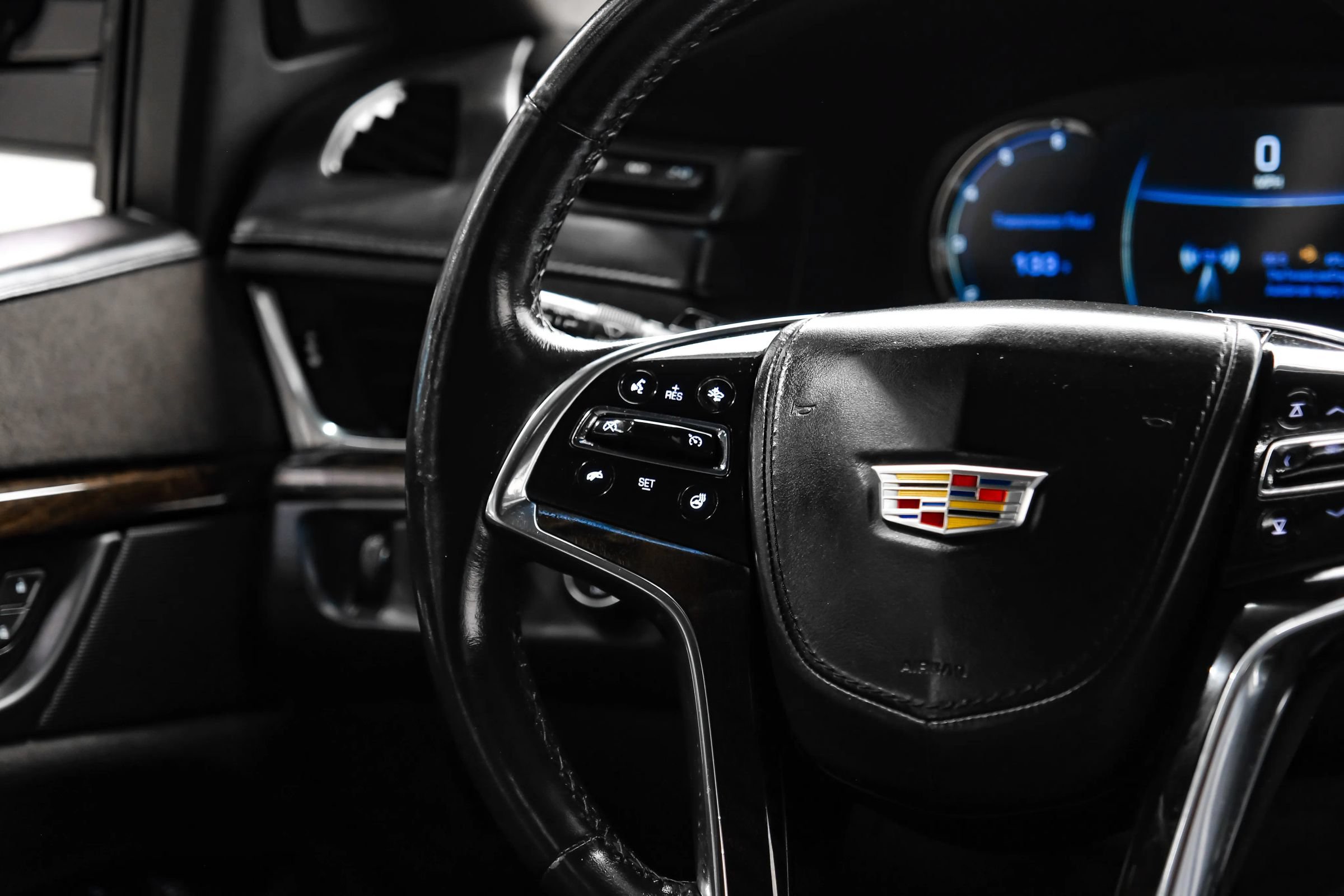 Used 2016 Cadillac Escalade Platinum AWD/4WD image 21