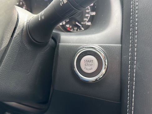 Used 2024 Nissan Armada Platinum w/ Captain's Chairs Package image 44