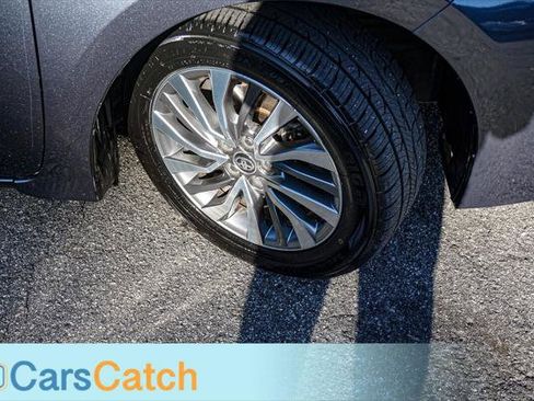 Used 2018 Toyota Corolla XLE image 17