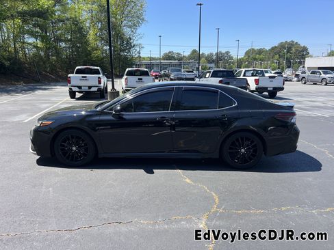 Used 2023 Toyota Camry XSE image 7