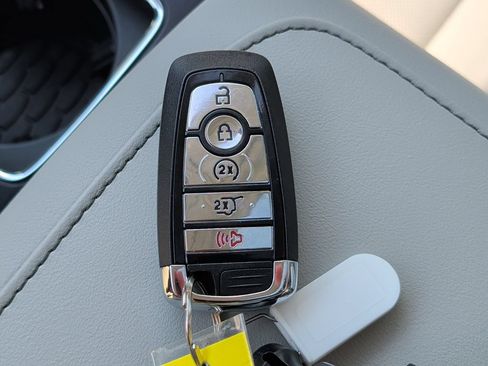 Used 2025 Lincoln Aviator AWD w/ Jet Appearance Package image 39