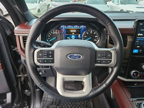 Used 2023 Ford Expedition Limited image 20