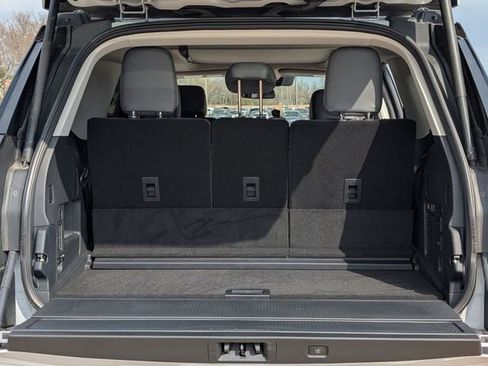 New 2025 Ford Expedition Active image 53