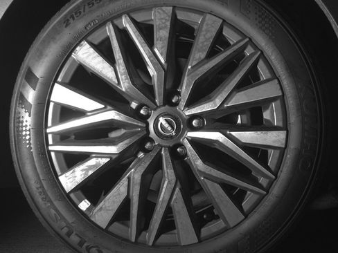 Used 2025 Nissan Altima 2.5 SV FWD image 13