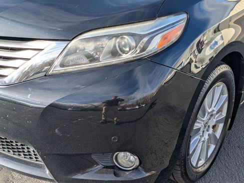 Used 2017 Toyota Sienna Limited Premium image 12