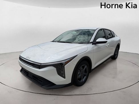 New 2026 Kia K4 FWD image 7
