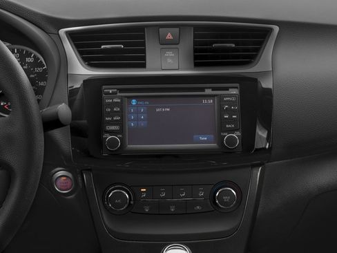 Used 2018 Nissan Sentra SR w/ SR Midnight Edition Package FWD image 13