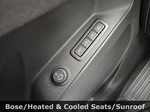 Used 2022 Chevrolet Equinox Premier image 18