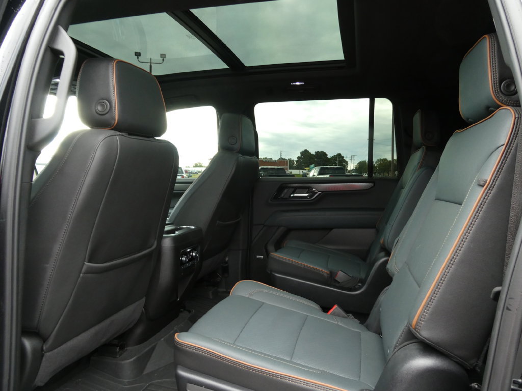 Certified 2025 GMC Yukon XL AT4 w/ AT4 Premium Package AWD/4WD image 23