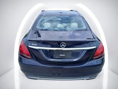 Used 2019 Mercedes-Benz C 300 Sedan image 5