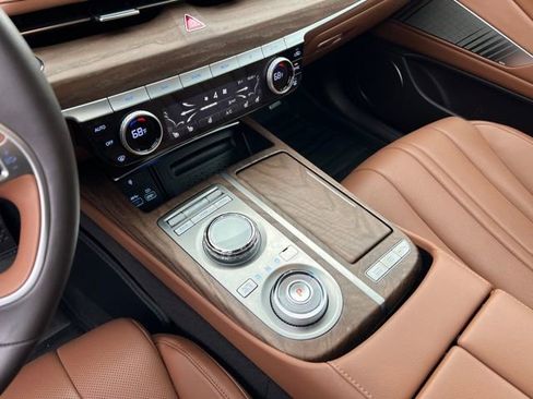 Used 2024 Genesis G80 image 18