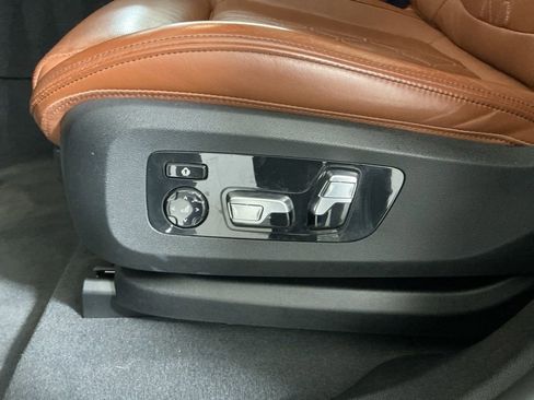 Used 2023 BMW X6 xDrive40i w/ Executive Package image 22