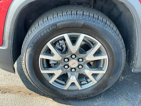 Used 2023 GMC Acadia SLE AWD/4WD image 8