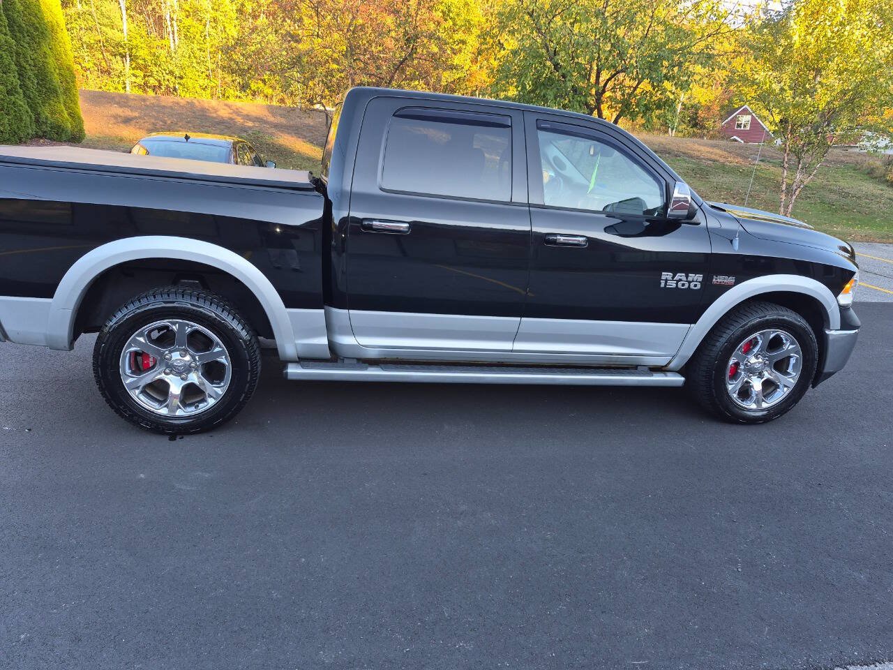 Used 2013 RAM 1500 Laramie w/ Convenience Group AWD/4WD image 3