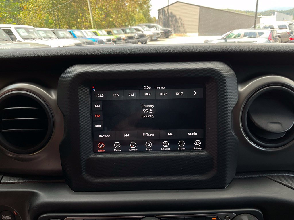 Used 2022 Jeep Gladiator Sport AWD/4WD image 17
