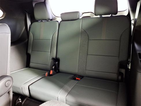 New 2026 GMC Acadia AT4 image 9