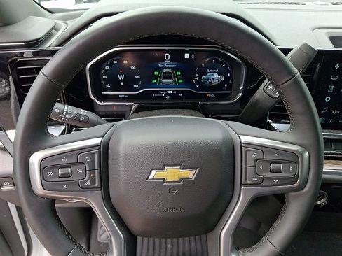 Used 2023 Chevrolet Silverado 1500 LT AWD/4WD image 19