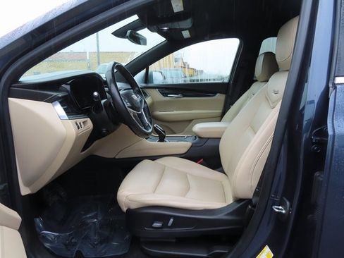 Used 2019 Cadillac XT5 FWD image 14