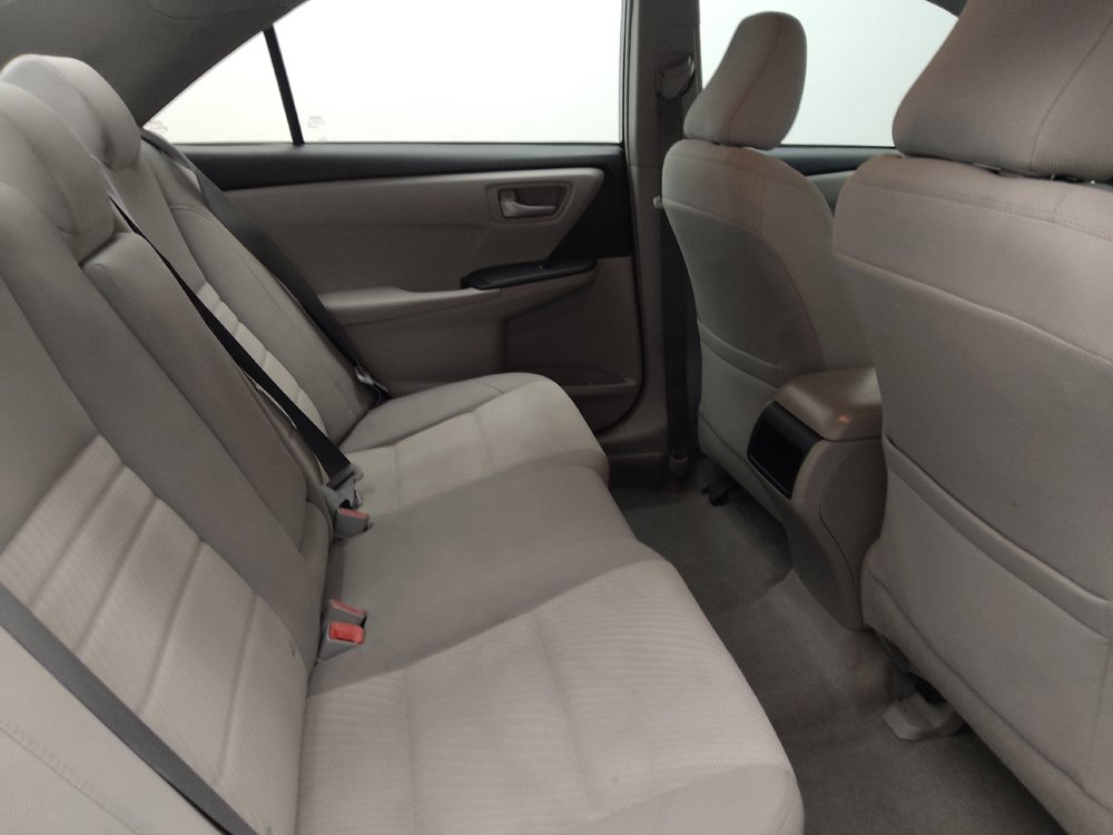 Used 2016 Toyota Camry LE FWD image 19